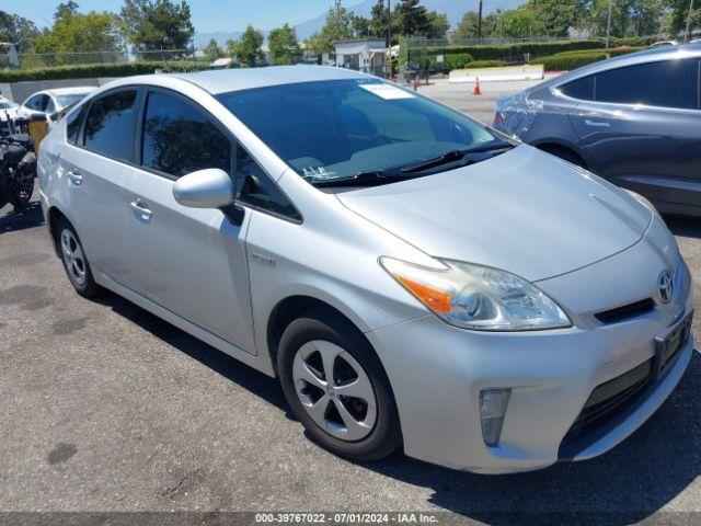  Salvage Toyota Prius