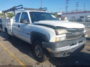  Salvage Chevrolet Silverado 2500