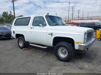  Salvage Chevrolet Blazer