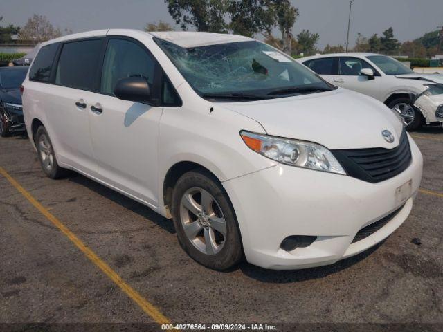  Salvage Toyota Sienna