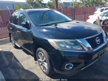  Salvage Nissan Pathfinder