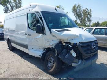  Salvage Mercedes-Benz Sprinter 2500