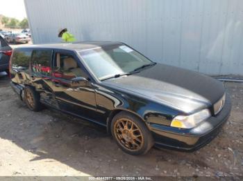  Salvage Volvo V70