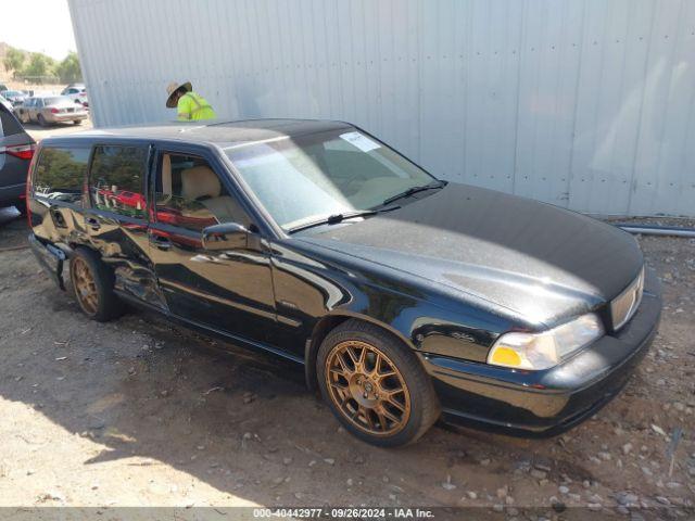  Salvage Volvo V70