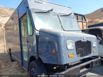  Salvage Freightliner Mt45g