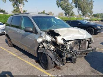  Salvage Toyota Sienna