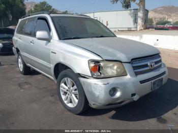  Salvage Toyota Highlander