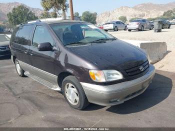  Salvage Toyota Sienna