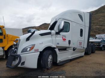  Salvage Freightliner New Cascadia 126