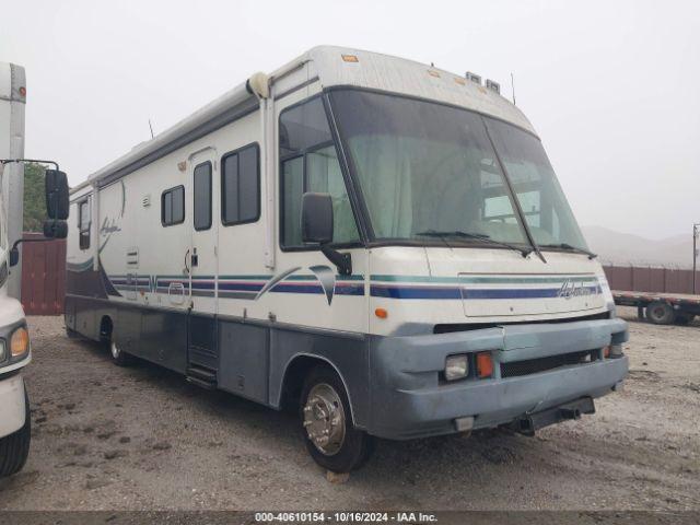  Salvage Freightliner Chassis