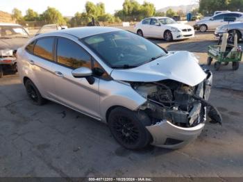  Salvage Ford Fiesta