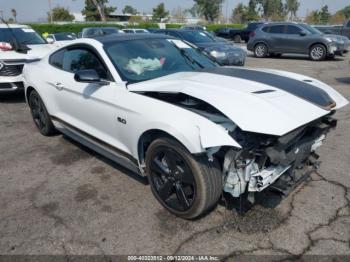  Salvage Ford Mustang