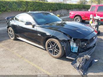  Salvage Ford Mustang