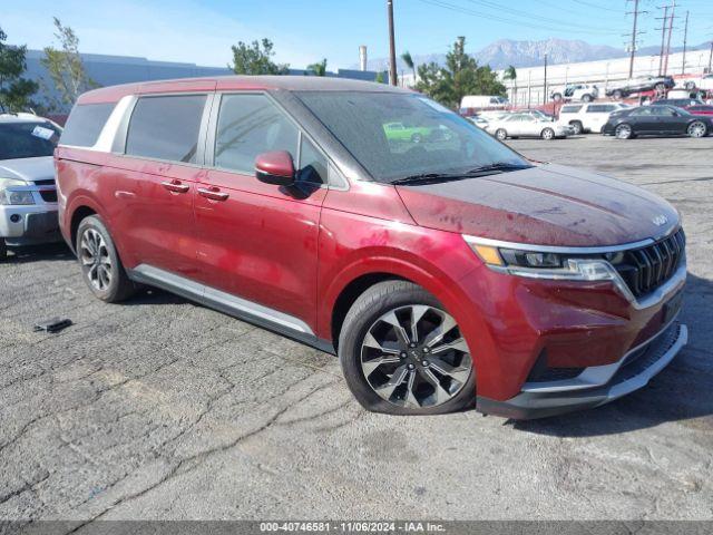  Salvage Kia Carnival