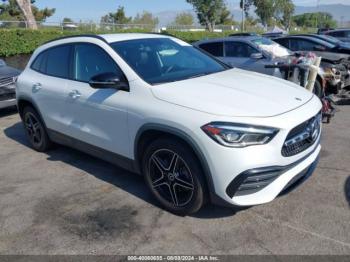  Salvage Mercedes-Benz GLA