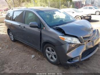  Salvage Toyota Sienna