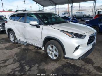  Salvage Toyota Highlander