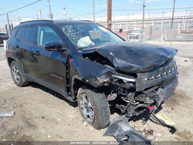  Salvage Jeep Compass