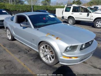  Salvage Ford Mustang