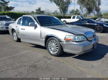  Salvage Lincoln Towncar