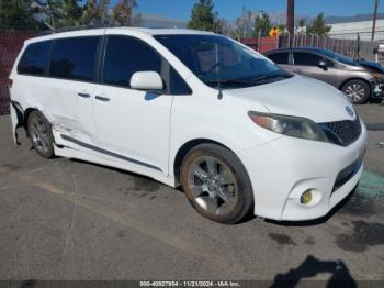  Salvage Toyota Sienna