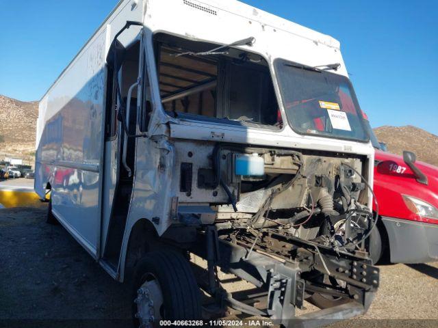  Salvage Freightliner Chassis