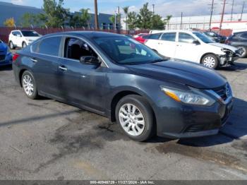  Salvage Nissan Altima