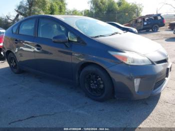  Salvage Toyota Prius