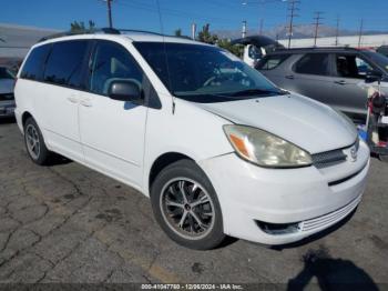  Salvage Toyota Sienna