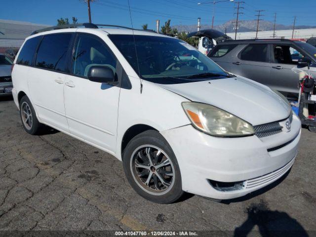  Salvage Toyota Sienna