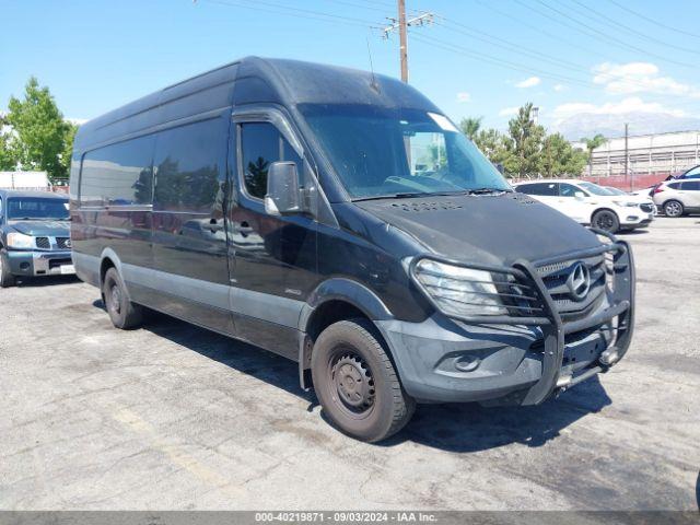  Salvage Mercedes-Benz Sprinter 2500