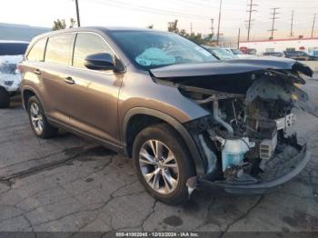  Salvage Toyota Highlander