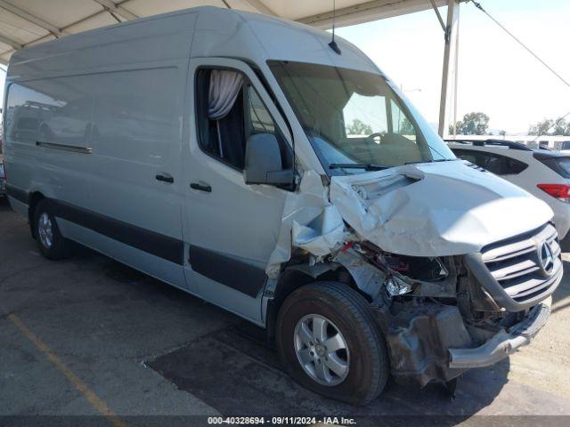  Salvage Mercedes-Benz Sprinter 2500