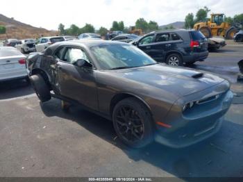  Salvage Dodge Challenger