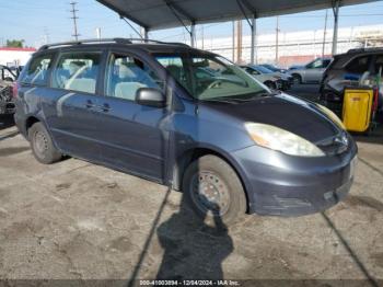  Salvage Toyota Sienna