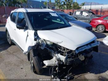  Salvage Nissan Kicks