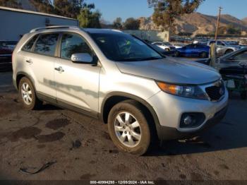  Salvage Kia Sorento