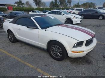  Salvage Ford Mustang