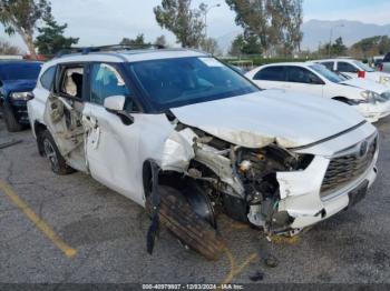  Salvage Toyota Highlander