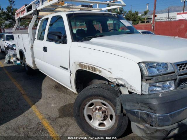  Salvage Chevrolet Silverado 2500