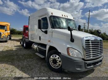  Salvage Freightliner Cascadia 125