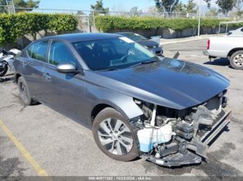  Salvage Nissan Altima