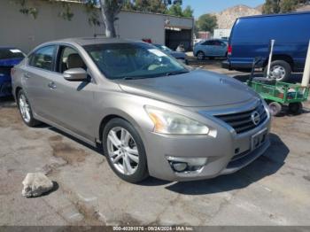  Salvage Nissan Altima