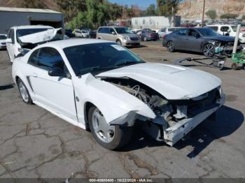  Salvage Ford Mustang