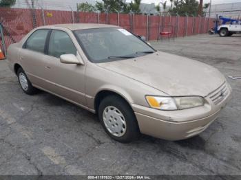  Salvage Toyota Camry