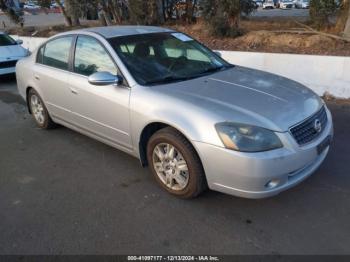  Salvage Nissan Altima