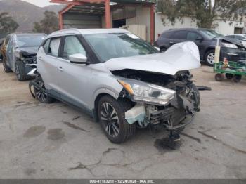  Salvage Nissan Kicks