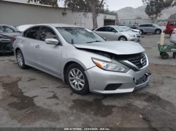  Salvage Nissan Altima