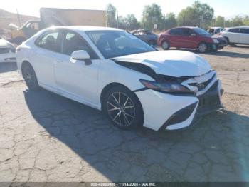  Salvage Toyota Camry