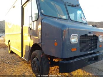  Salvage Freightliner Mt45g